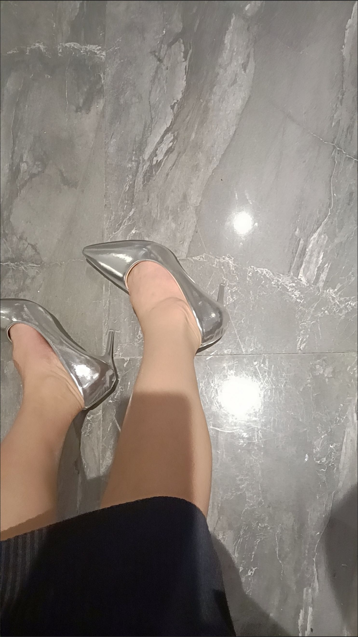女王收奴调教，出原味重口味食物饮品，接1-1视屏