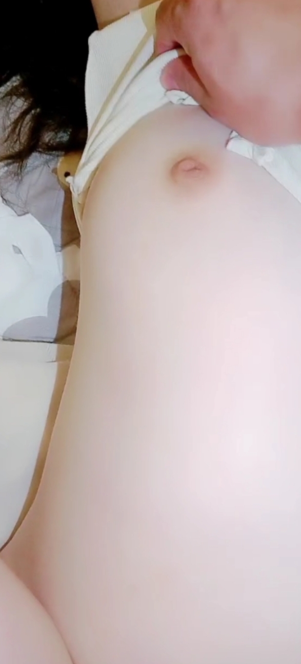 全网最粉小白虎