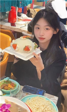 甜美大学生校花